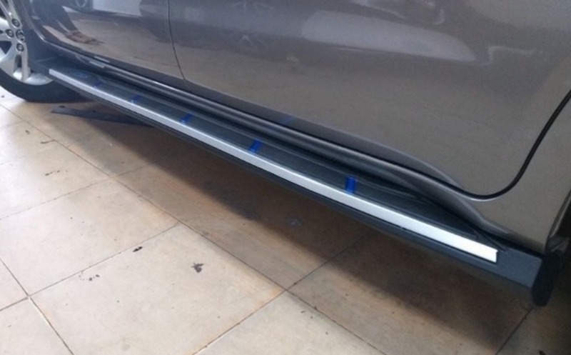 Bệ bước chân Innova có nên lắp cho xe?