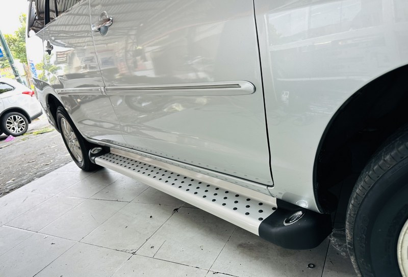 Bệ bước chân Innova có phù hợp cho xe chạy dịch vụ?