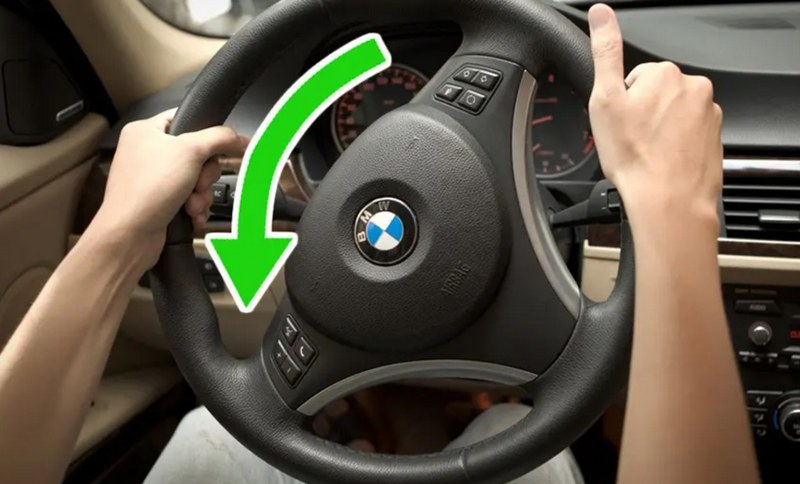 Kỹ thuật vào cua chuẩn và cách trả lái đúng thời điểm