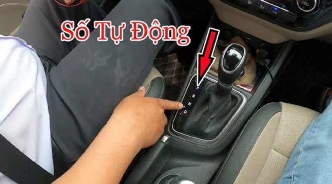 Cách khởi động xe số tự động đúng kỹ thuật cho lái mới