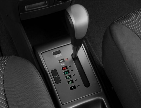 Cách lái xe số tự động: Hiểu đúng để vận hành an toàn