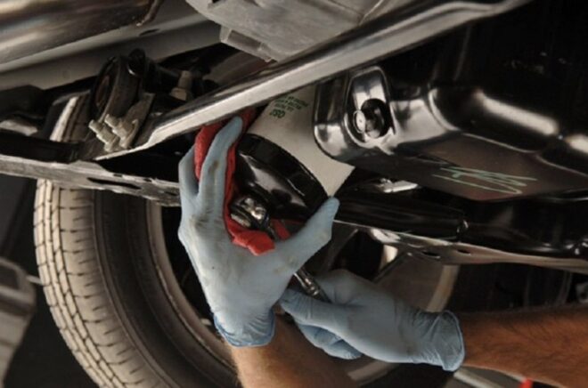 Cách thay lọc dầu xe Ford Transit đúng kỹ thuật, dễ thực hiện