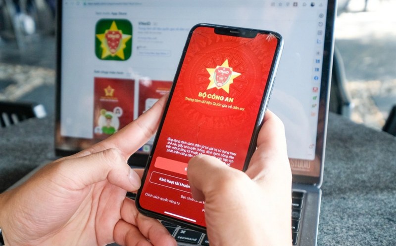 Có cần mang theo đăng ký xe bản giấy khi đã tích hợp?