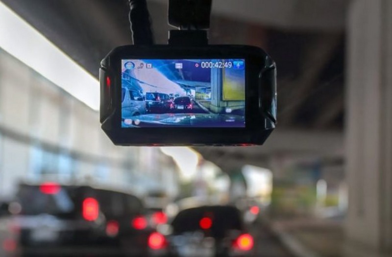 Vì sao nhiều người muốn camera quay được trong xe?