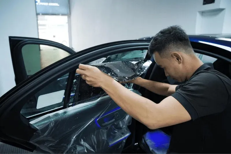 Phim cách nhiệt có thể được dán tại nhiều vị trí khác nhau trên xe