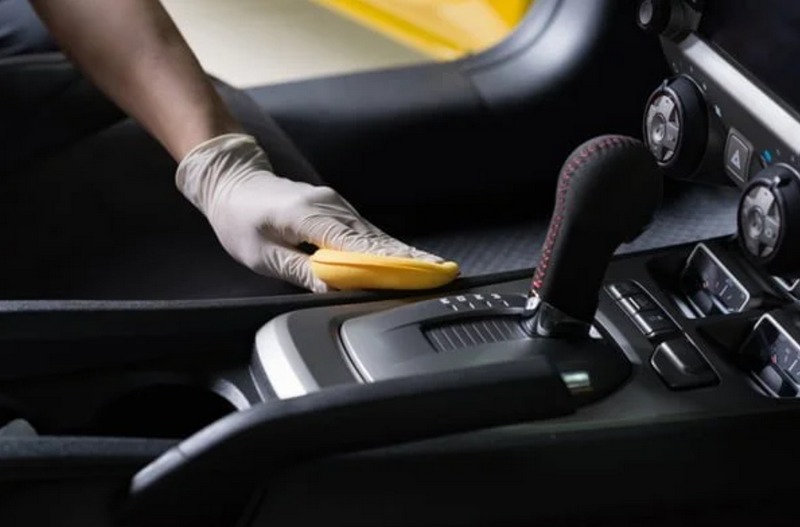 Bao lâu nên dọn nội thất ô tô một lần?
