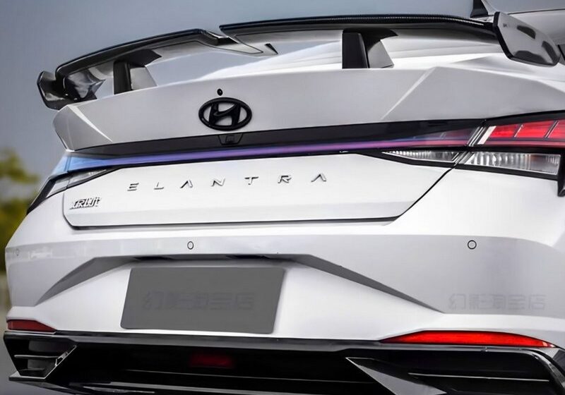 Đuôi gió ô tô có tác dụng gì? Có cần phải gắn đuôi gió không?