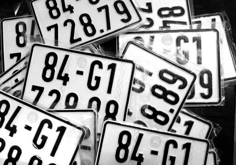 Ép lại biển số xe máy giá bao nhiêu? Cập nhật mức giá