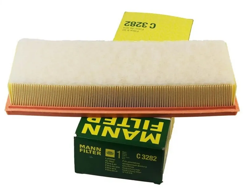 Lọc gió động cơ Mann C 3282