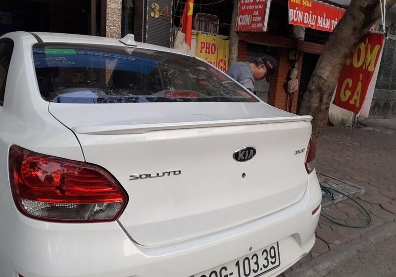 Gắn đuôi gió xe ô tô có bị phạt không? Đăng kiểm được không?