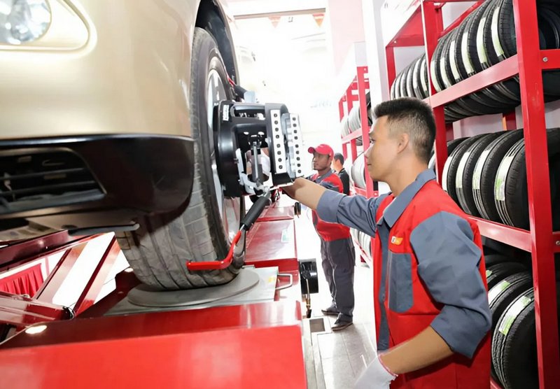 Khi vô lăng bị lệch dù xe đang đi thẳng