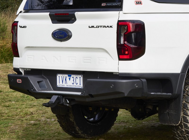 Lắp thêm cản sau xe ô tô là gì?