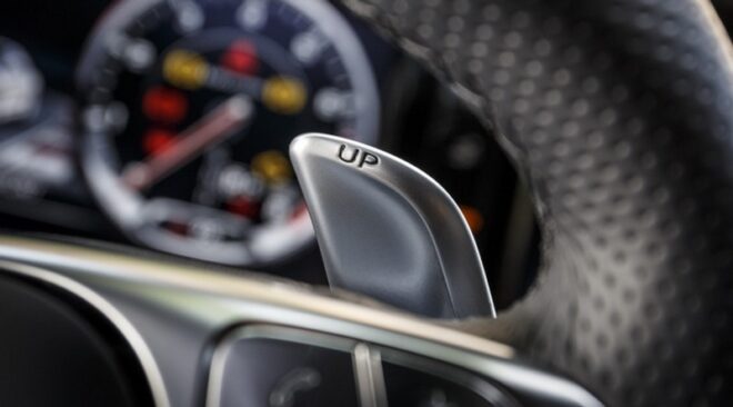 Cách sử dụng lẫy chuyển số trên vô lăng đúng kỹ thuật và hiệu quả