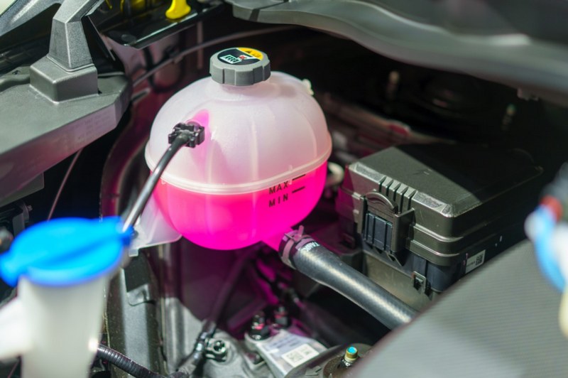 Top các loại nước làm mát ô tô tốt nhất hiện nay