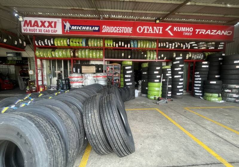 So sánh lốp Michelin và Maxxis: Nên chọn thương hiệu nào?