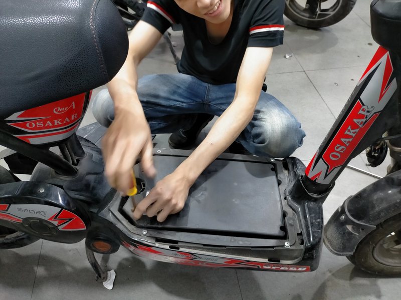 Có nên tự thay ắc quy tại nhà hay không?