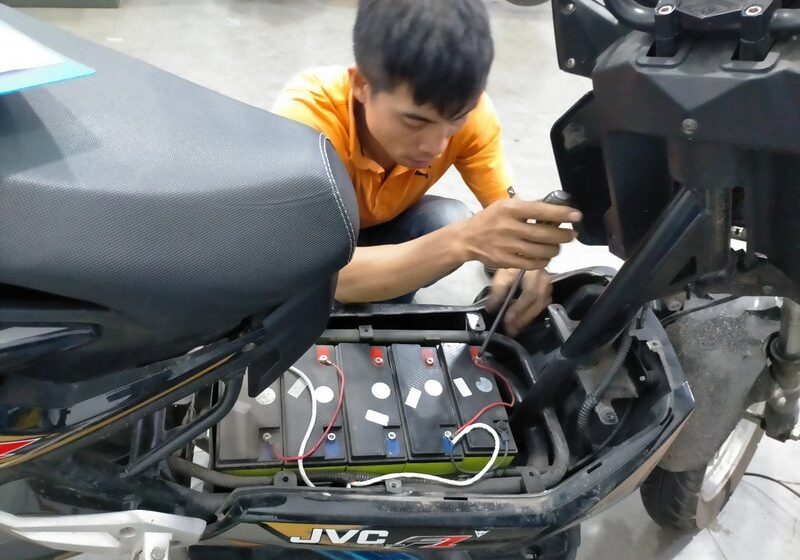 Thay ắc quy xe đạp điện tại nhà: Chi tiết cách thay