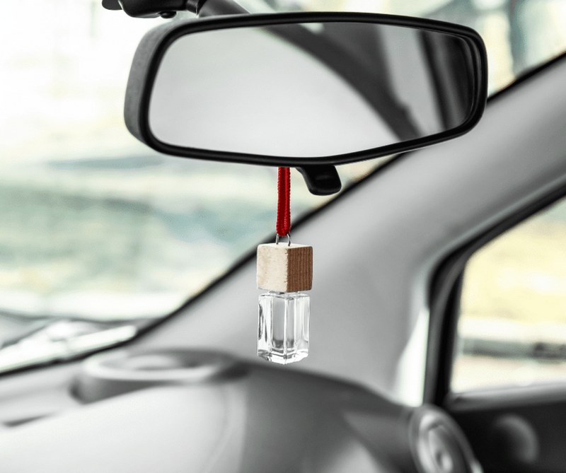 Tinh dầu treo xe ô tô có thể dùng trong bao lâu?