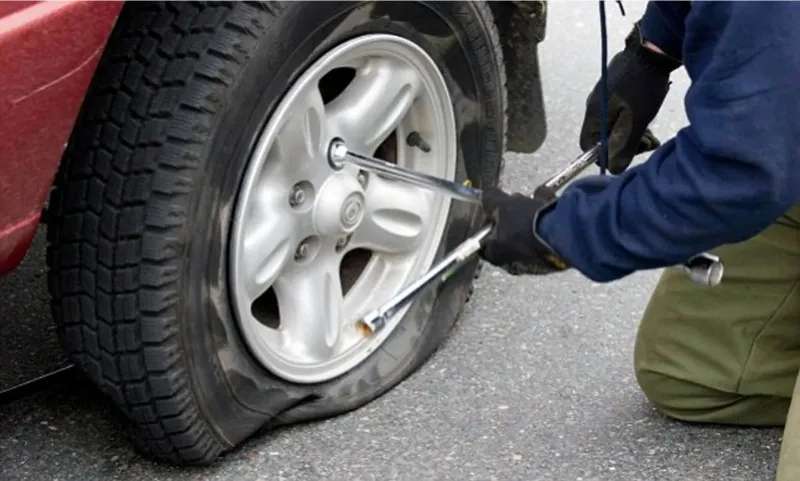 Dịch vụ vá lốp ô tô chuyên nghiệp tại 1Auto.vn