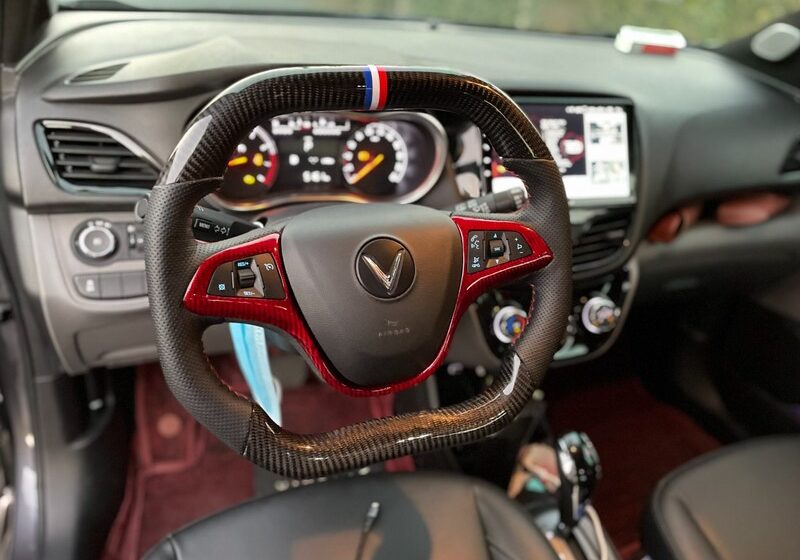 Vô lăng trợ lực điện bị nặng: Nguyên nhân, cách xử lý